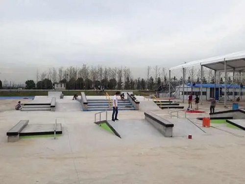 為什么要租賃板場道具而不是直接建造個滑板場？